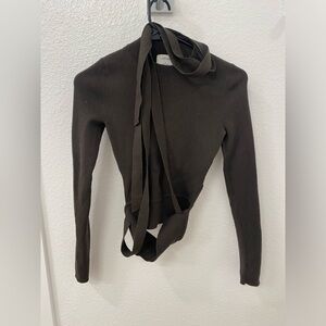 Aritzia Wilfred brown sweater small